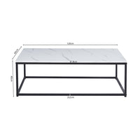 Tavolino basso EWING effetto marmo bianco, ideale per un soggiorno unico.