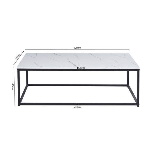 Tavolino basso EWING effetto marmo bianco, ideale per un soggiorno unico.