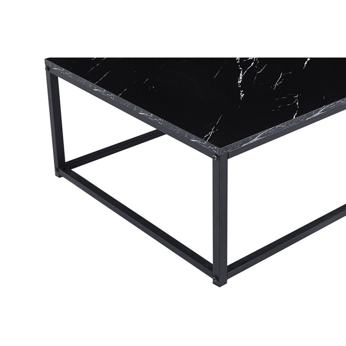 Tavolino basso EWING effetto marmo nero, ideale per un soggiorno unico.