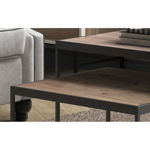 Tavolino basso RUBIK, tavolino nidificante, piano in legno massiccio esotico di Mangolia, ideale per un soggiorno contemporaneo.