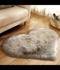 Tappeto Cute Cuore Pelliccia Fluffy Vari Colori Living Stanza Da Letto 70x90 Cm         