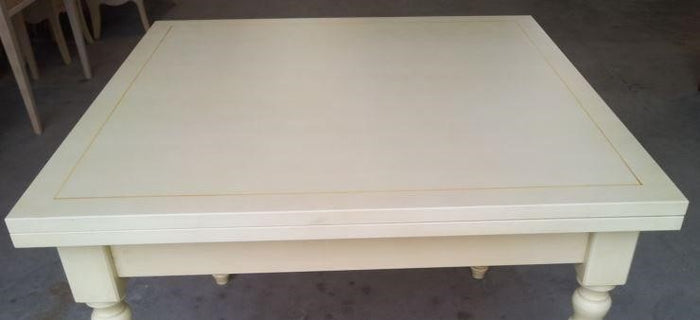 Tavolo a libro in legno laccato avorio-ocra  l.100 p.100 h.80 (1303) - Mobili 2G