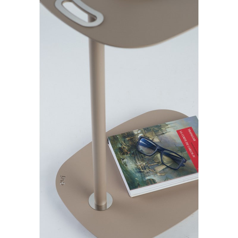 Tavolino con ruote EVI: un design scandinavo, resistente, pratico e funzionale