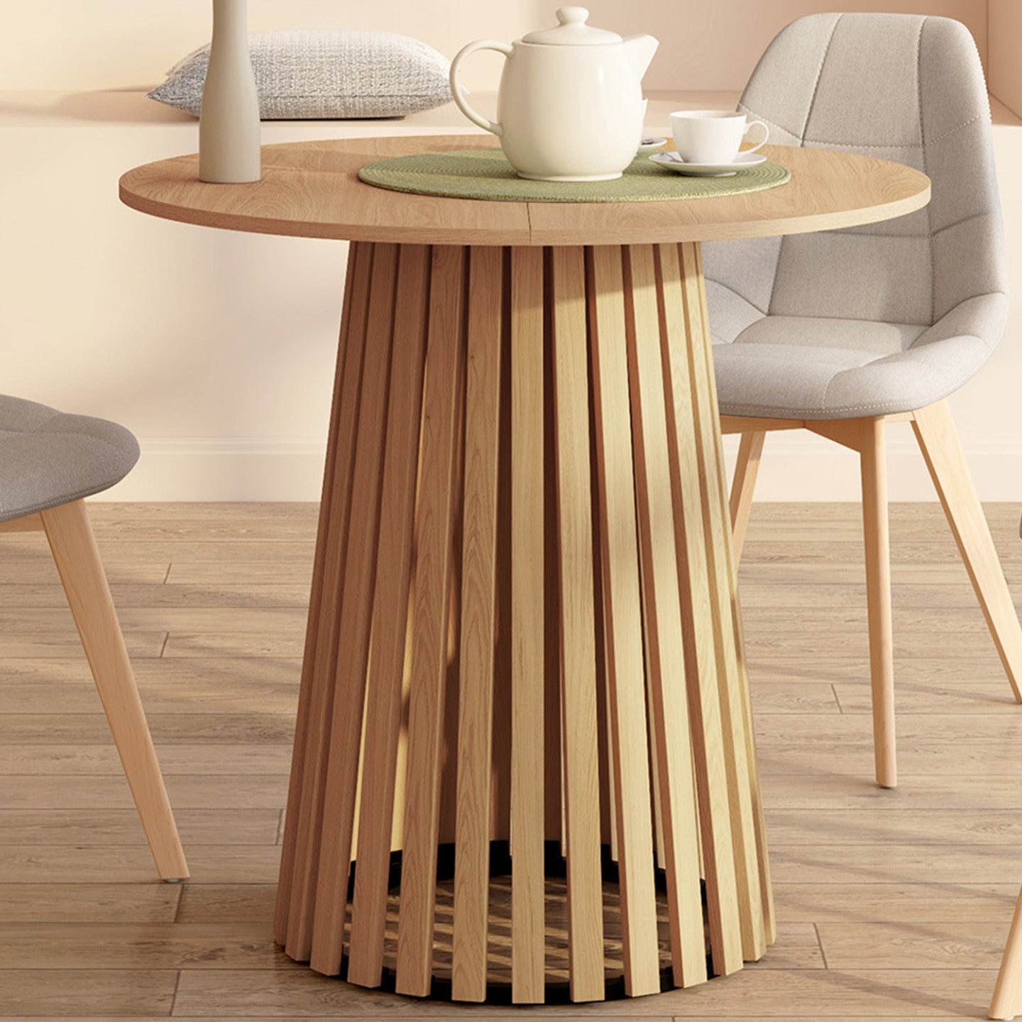IDMarket - Tavolo da pranzo rotondo per 4 persone CARMEN con gambe a doghe in legno e piano in legno da 80 cm