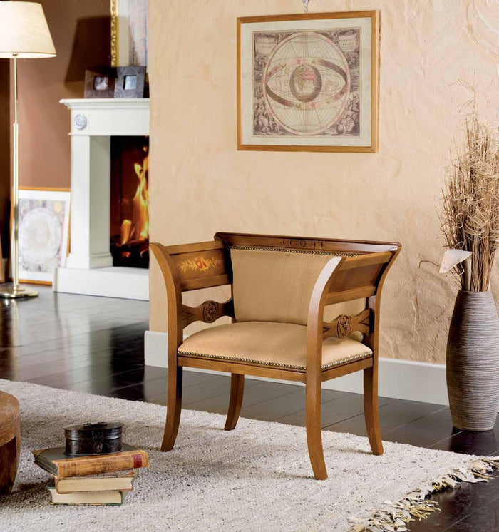 Poltrona imbottita in legno massello intagliata con fregi - Mobili 2G