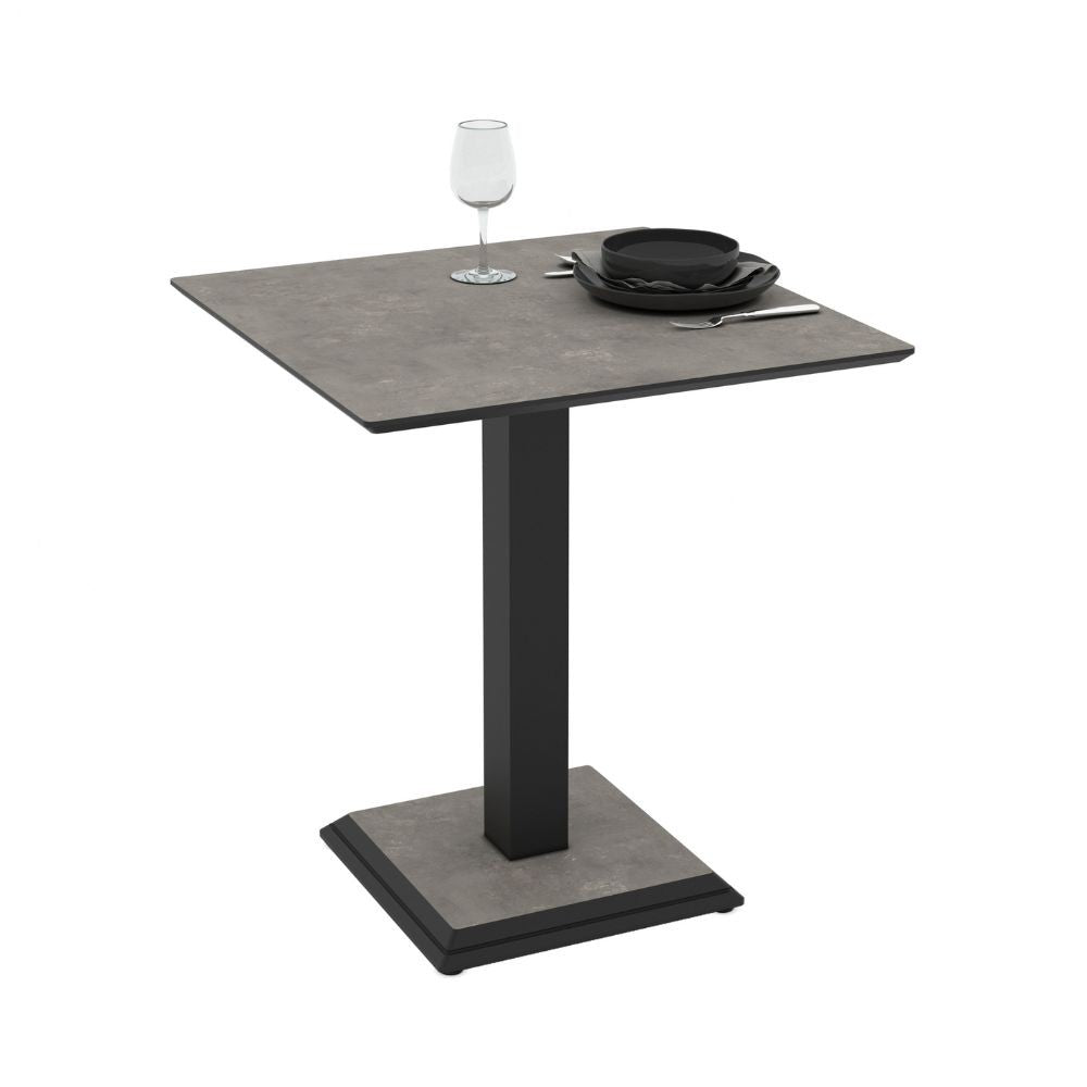 Tavolo Quadrato Carvel grigio cemento: Eleganza e Stile Distintivo per Ogni Spazio 68x68x75H