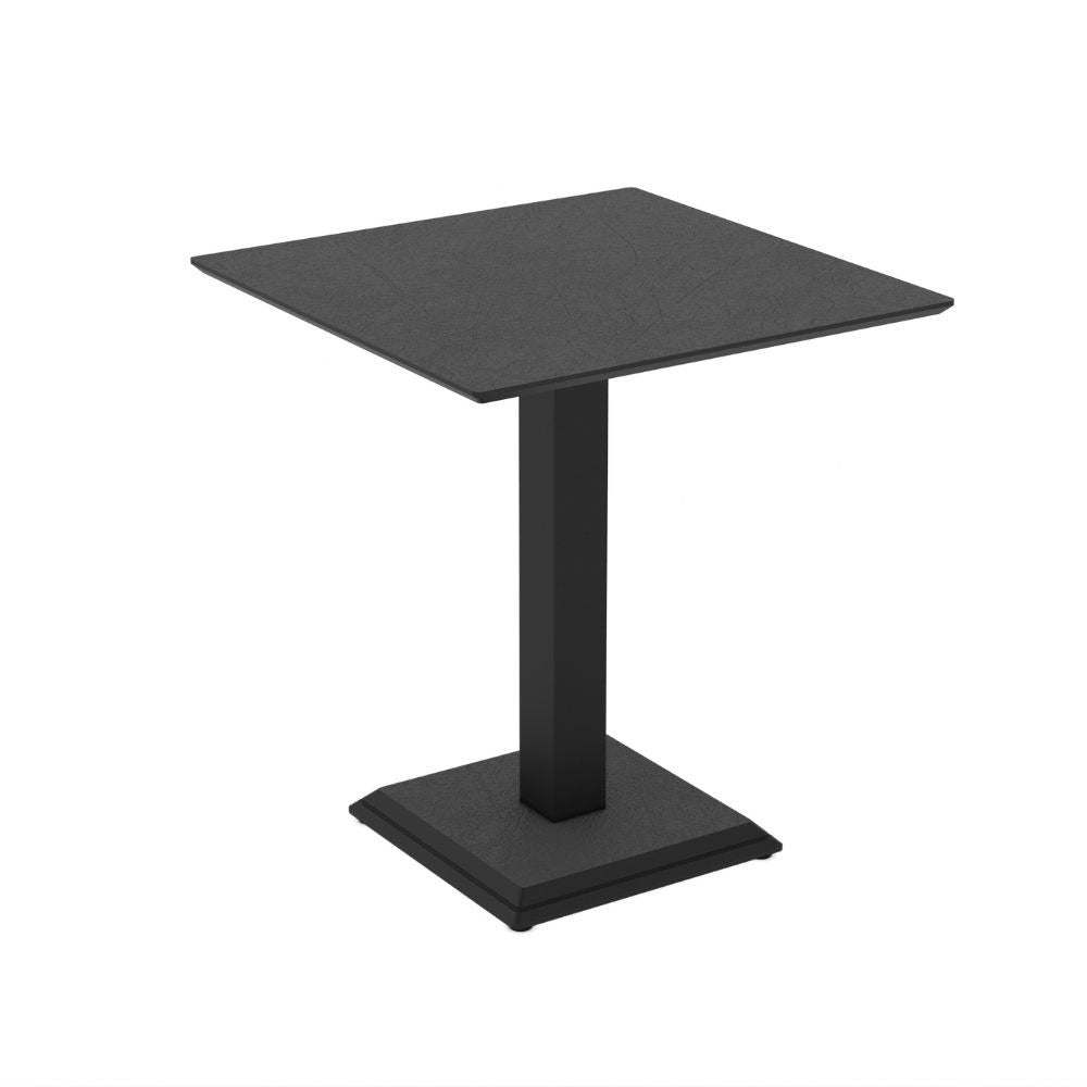 Tavolo Quadrato Carvel ossido: Eleganza e Stile Distintivo per Ogni Spazio 68x68x75H