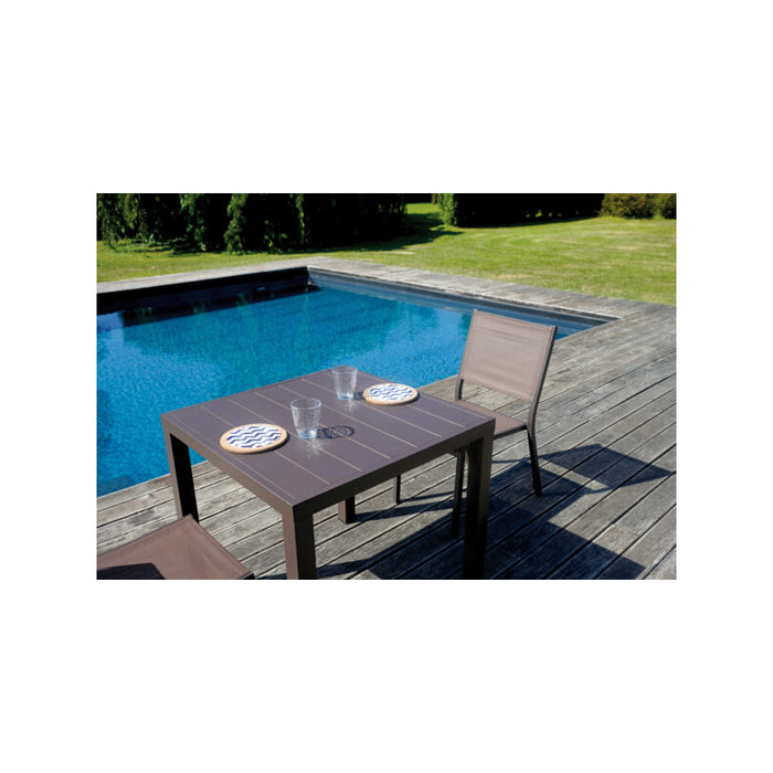 Tavolo San Vincenzo MOIA 80x80 in alluminio chocolate