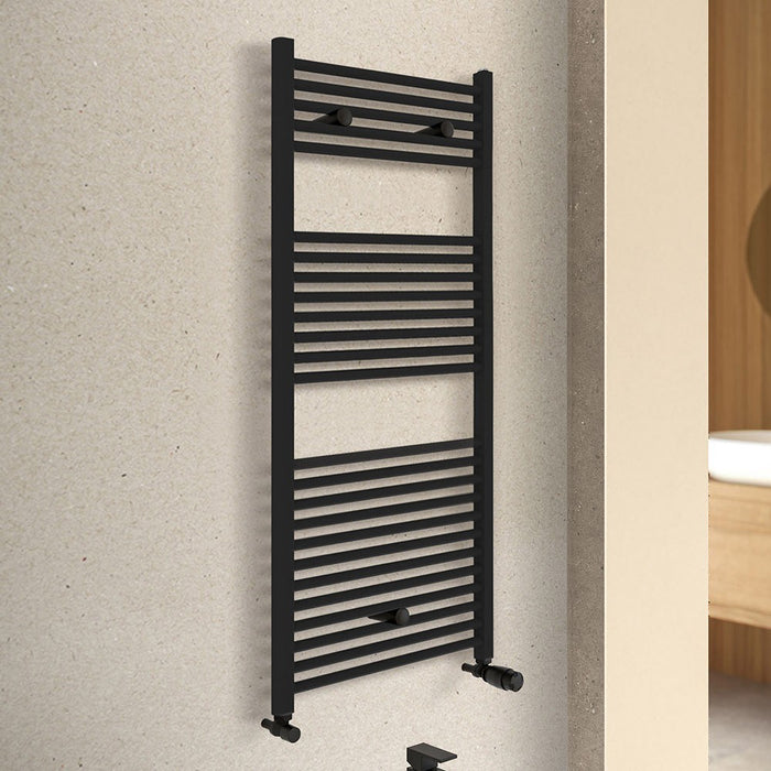 Termoarredo design nero opaco L 50x120 interasse 45 cm con kit valvole