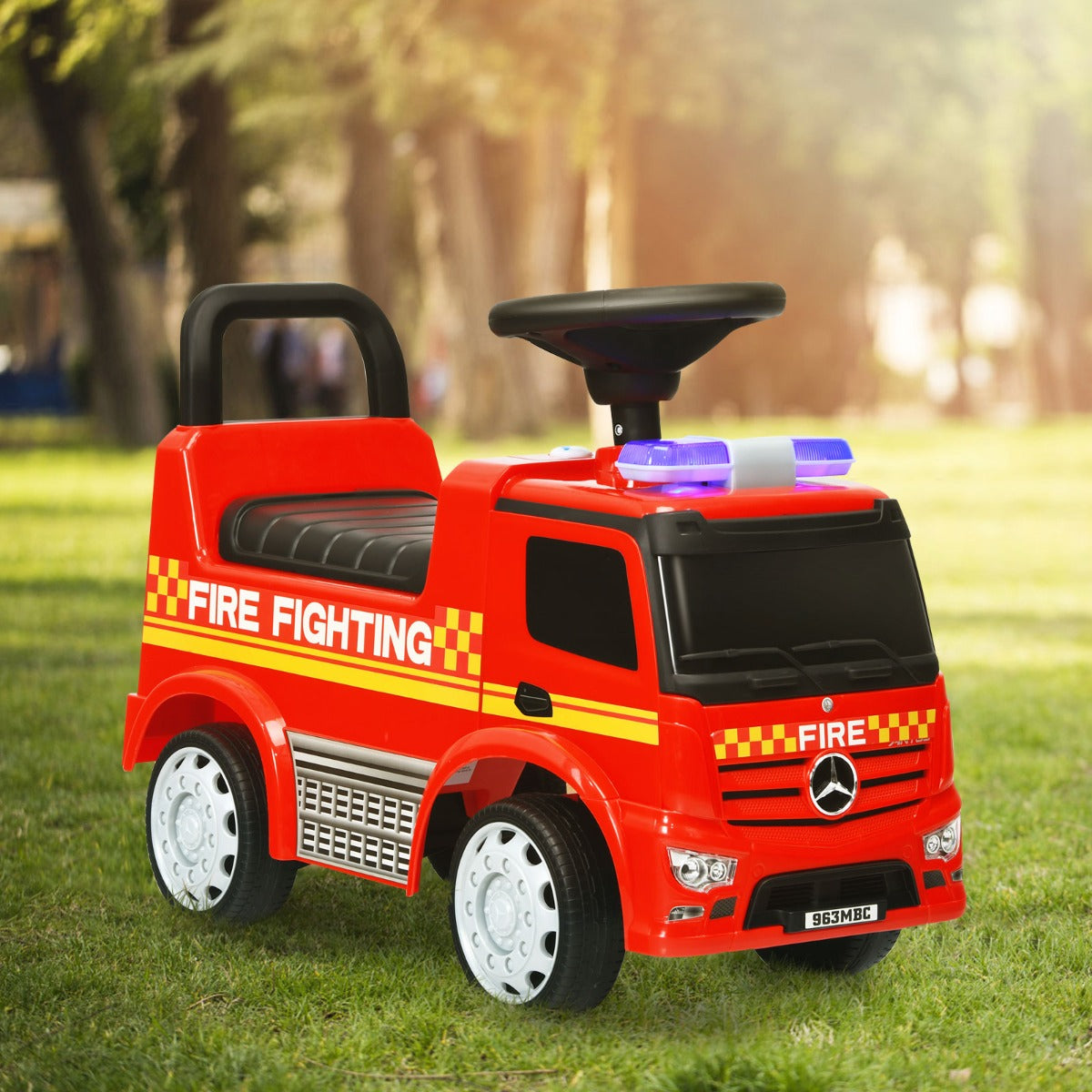 Camion dei pompieri Mercedes Benz per bambini con spazio nascosto, Macchinina a spinta e cavalcabile Rosso-Macchinine giocattoli