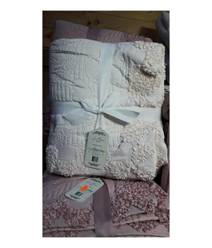 Trapunta Matrimoniale Alta Qualità  Con Ricamo Al Bordo Colore Fantasia Casuale         