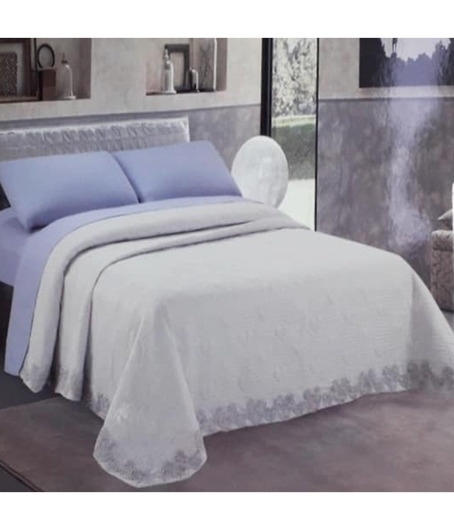 Trapunta Matrimoniale Alta Qualità  Con Ricamo Al Bordo Colore Fantasia Casuale         