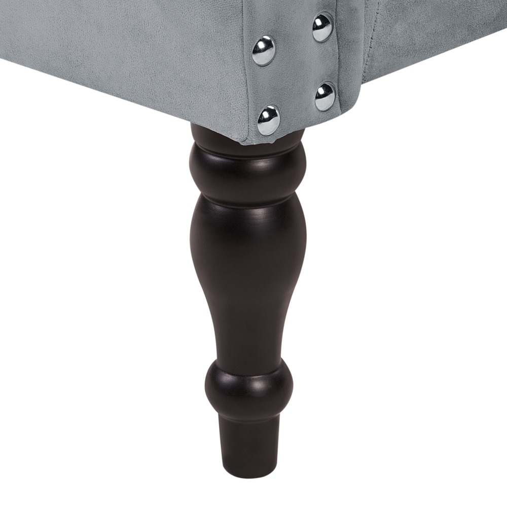 Chaise longue in velluto grigio imbottito con rivestimento a destra e cuscino in stile retrò tradizionale