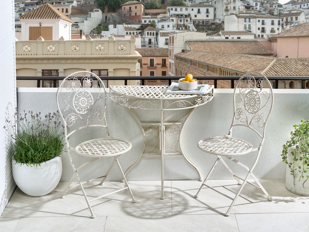 Set da giardino in metallo stile vintage con motivo floreale e struttura in ferro Beige chiaro stile vintage
