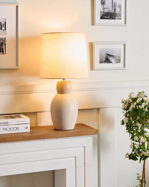 Lampada da tavolo Beige Base in ceramica Paralume in lino Lampada da comodino per corridoio Lounge