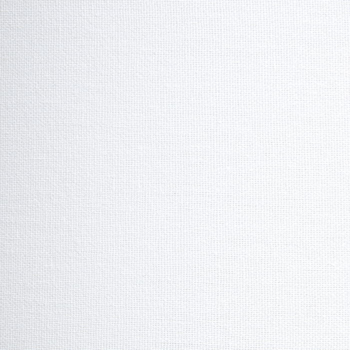 Lampada da tavolo con base in rattan naturale e paralume bianco in stile Boho Japandi