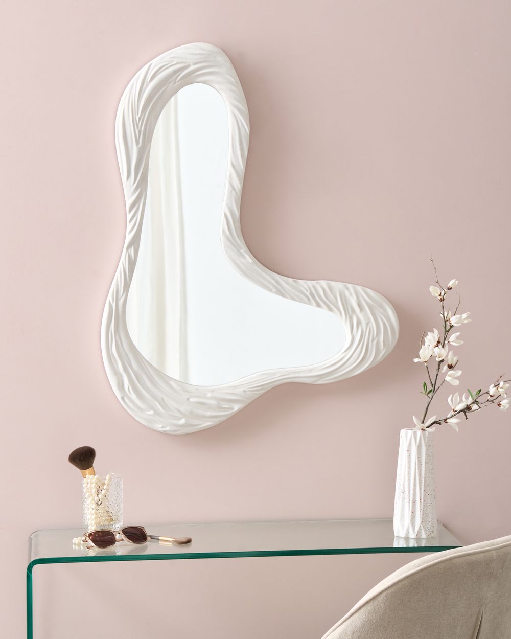 Specchio da parete MDF bianco 83 x 61 cm Decorativo appeso stile retrò asimmetrico