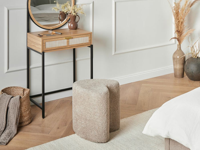 Pouf poggiapiedi imbottito a forma di cuore Pouf ottomano in ciniglia marrone chiaro camera da letto soggiorno