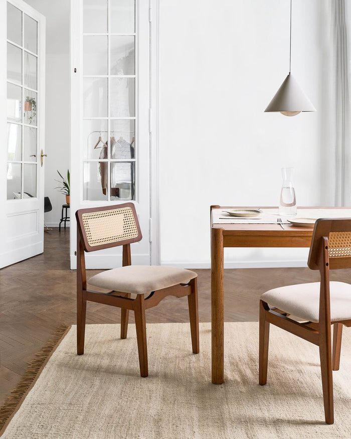 Set di 2 sedie da pranzo marrone sedute imbottite nere sedute imbottite in poliestere struttura in legno laccata