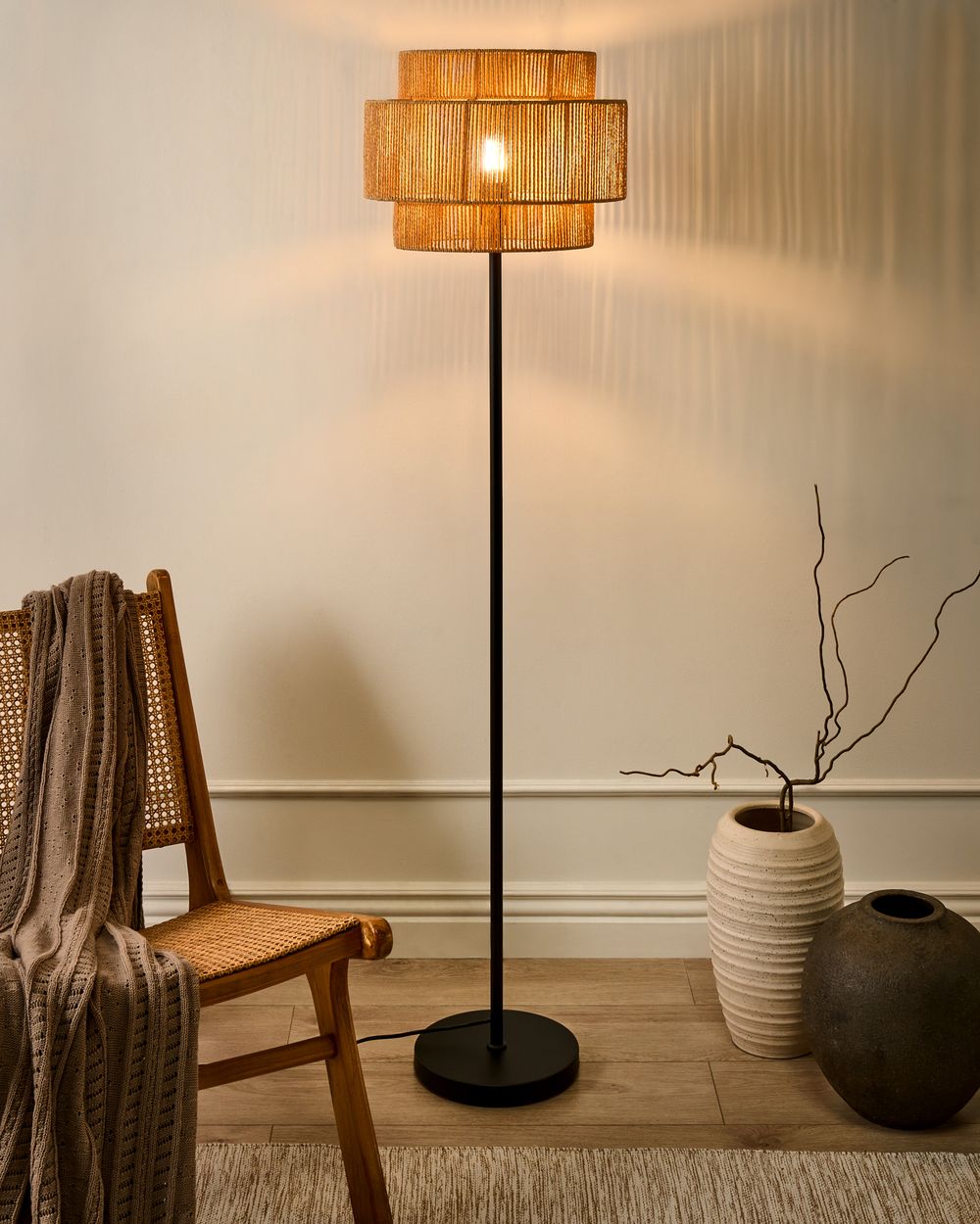 Lampada da terra Corda di carta naturale con base nera opaca Camera da letto Soggiorno Stile Boho