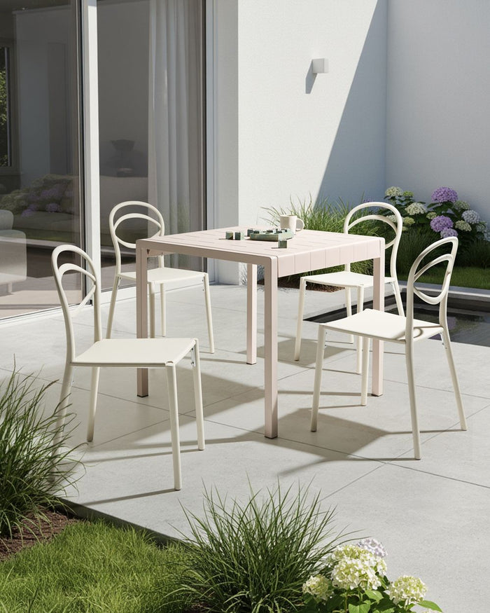 Set di 4 sedie da giardino leggere e resistenti alle intemperie colore bianco sporco stile moderno