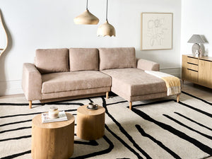 Divano letto angolare a 3 posti con braccioli contenitori rivestito in ciniglia marrone chiaro lato sinistro stile moderno