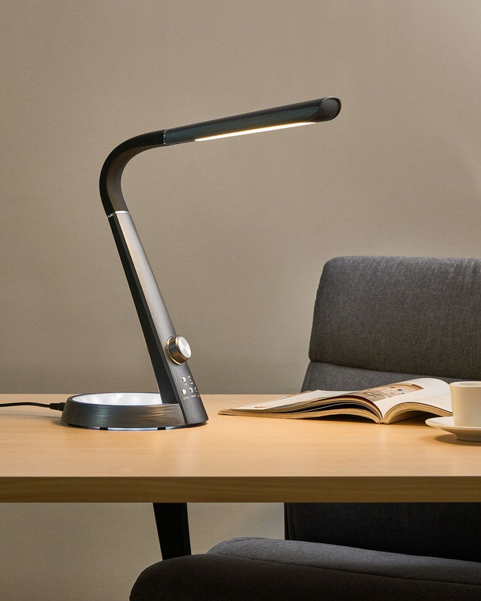 Lampada da scrivania per ufficio domestico 3 modalità CCT Dimmer continuo Porta USB Paralume regolabile Materiale sintetico Nero