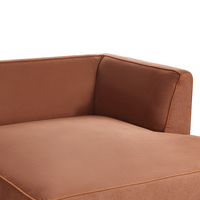 Divano angolare a 3 posti con rivestimento in tessuto marrone a sinistra e cuscini con braccioli Soggiorno in stile moderno