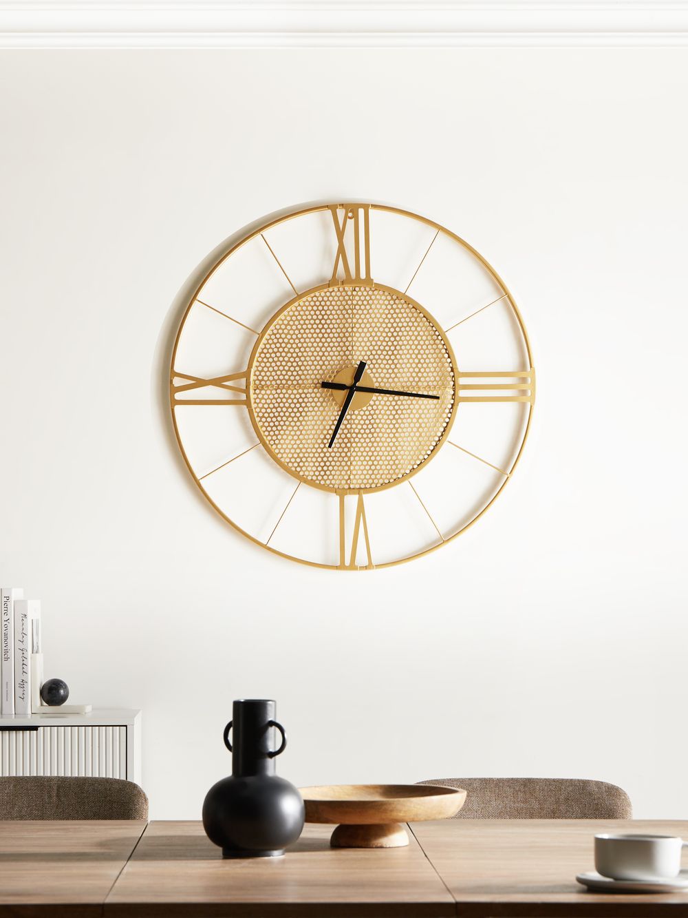 Orologio da parete in metallo dorato da appendere in stile Indistrial Scandi