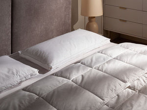 Set di 2 cuscini da letto guanciali in cotone bianco piumino d'anatra e piume 40 x 80 cm alto medio morbido