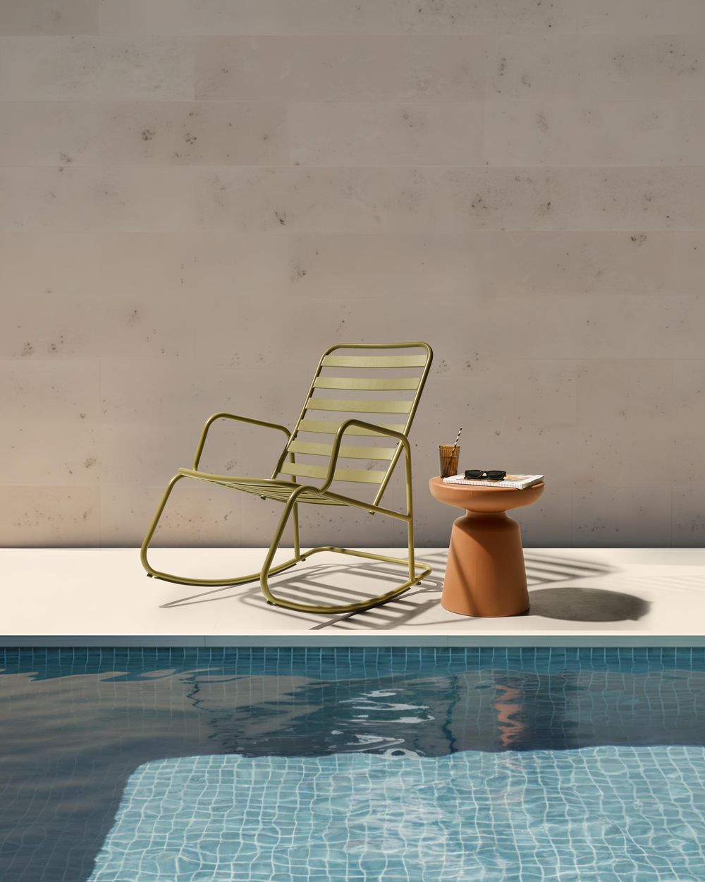 Sedia a dondolo da giardino verde oliva alluminio a doghe Design moderno per esterni