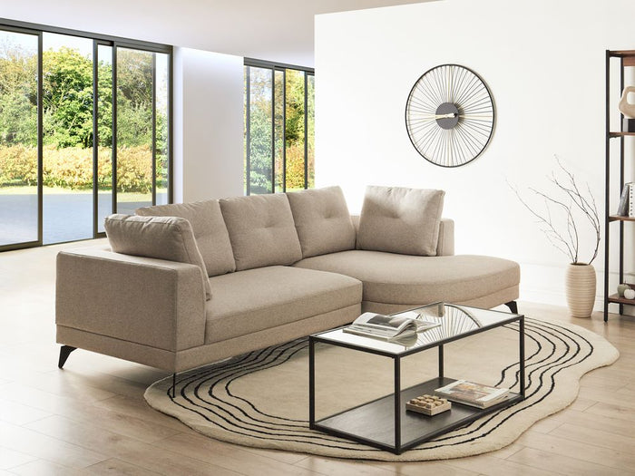 Divano angolare moderno con bracciolo sinistro Rivestimento in lino idrorepellente Gambe in ferro nero con cuscini beige chiaro