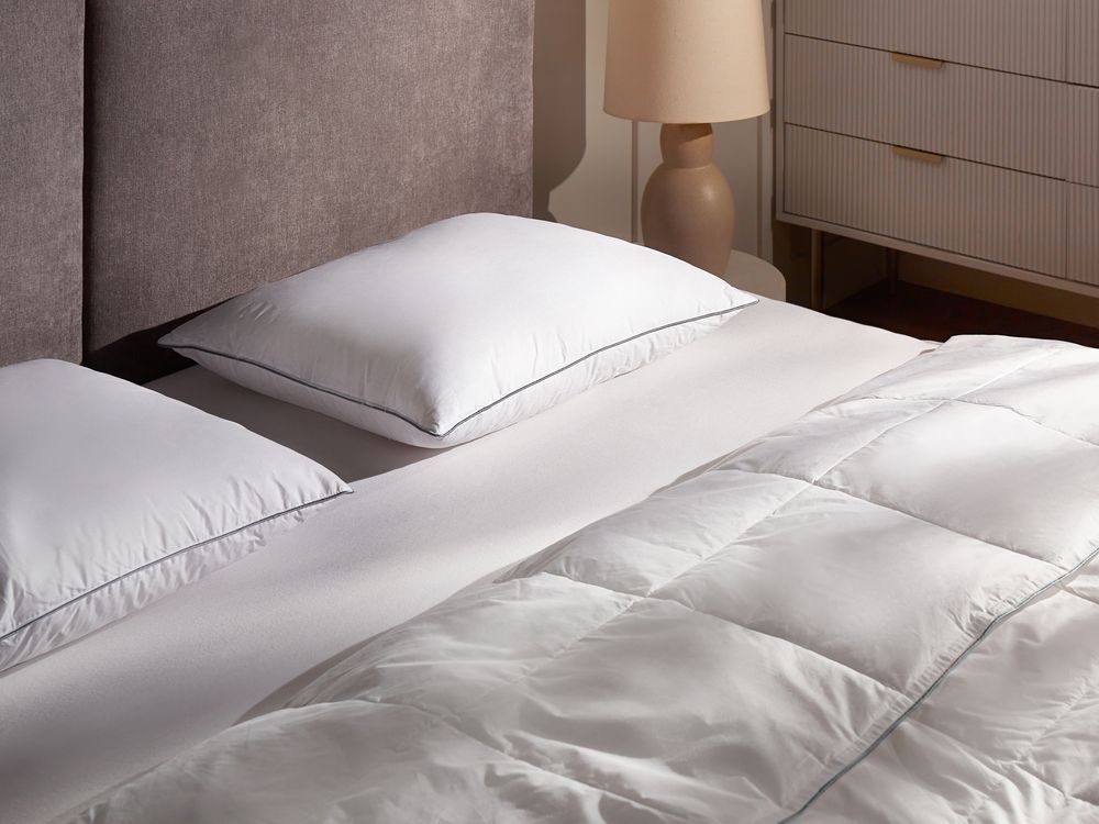 Cuscino alto a triplo scomparto Rivestimento in cotone premium Imbottitura in piuma d'oca Imbottitura in piuma Bianco 50 x 60 cm Teide