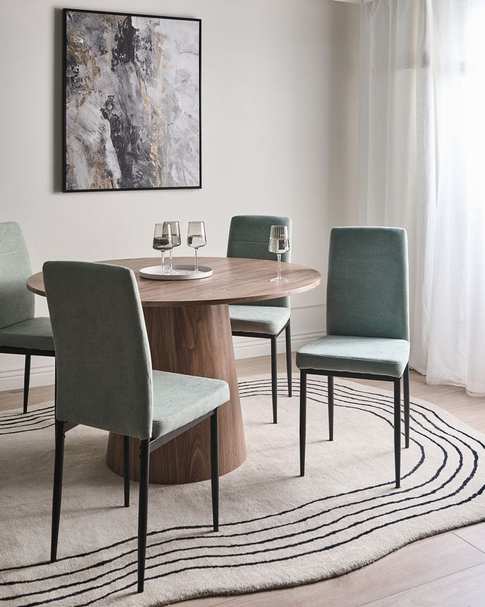 Set di 4 sedie da pranzo in tessuto, rivestimento verde chiaro gambe in ferro nero senza braccioli per sala da pranzo