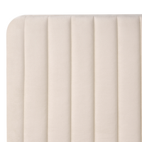 Letto matrimoniale in velluto con testiera trapuntata gambe in metallo da 120 x 200 cm e base a doghe beige Design moderno