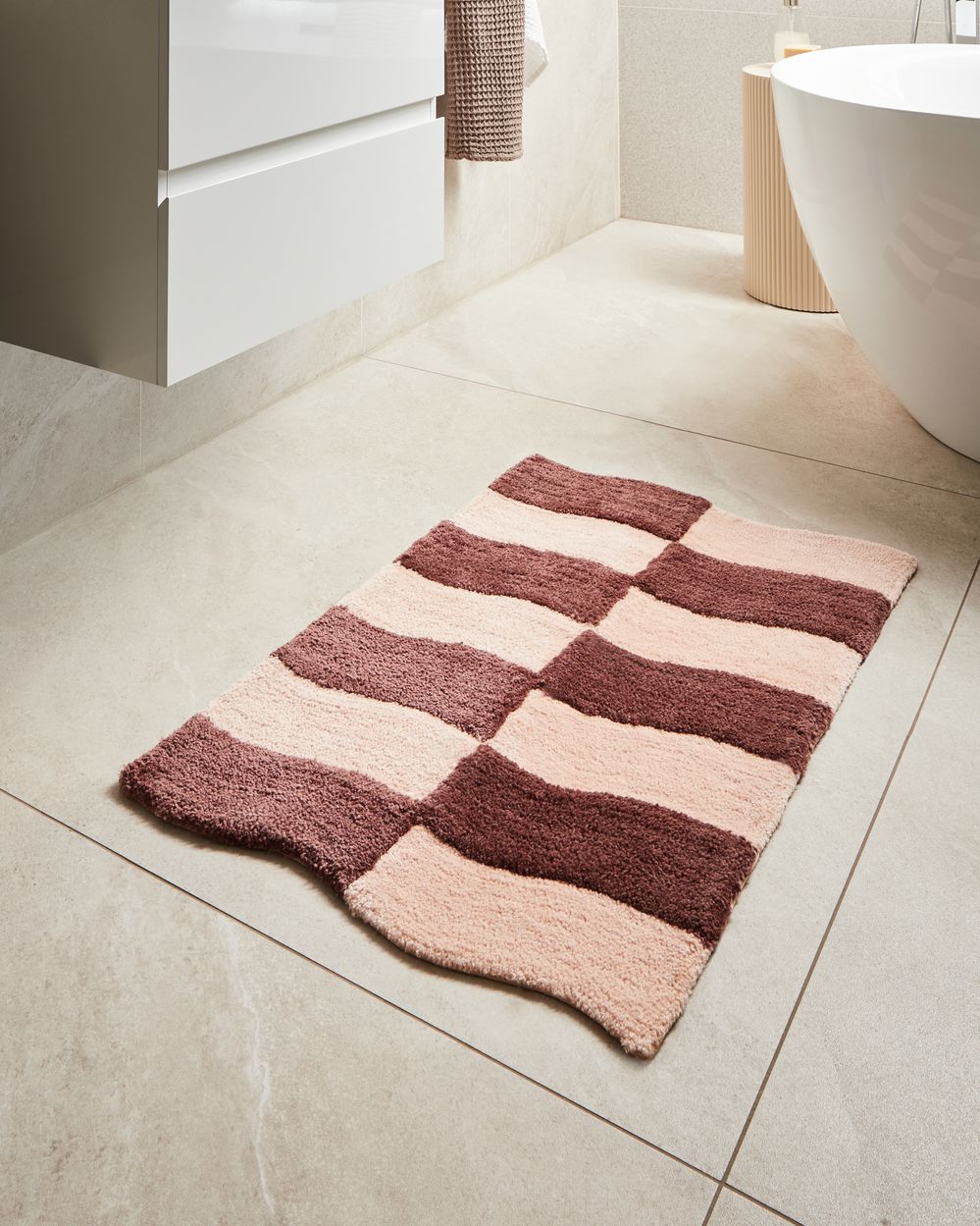 Tappetino da bagno moderno rettangolare 60 x 90 cm Motivo geometrico Accessori da bagno Beige e marrone