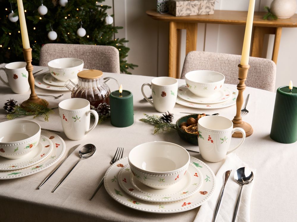 Set di 16 pezzi di stoviglie in porcellana fatte a mano con finitura smaltata reattiva, motivo natalizio biancao