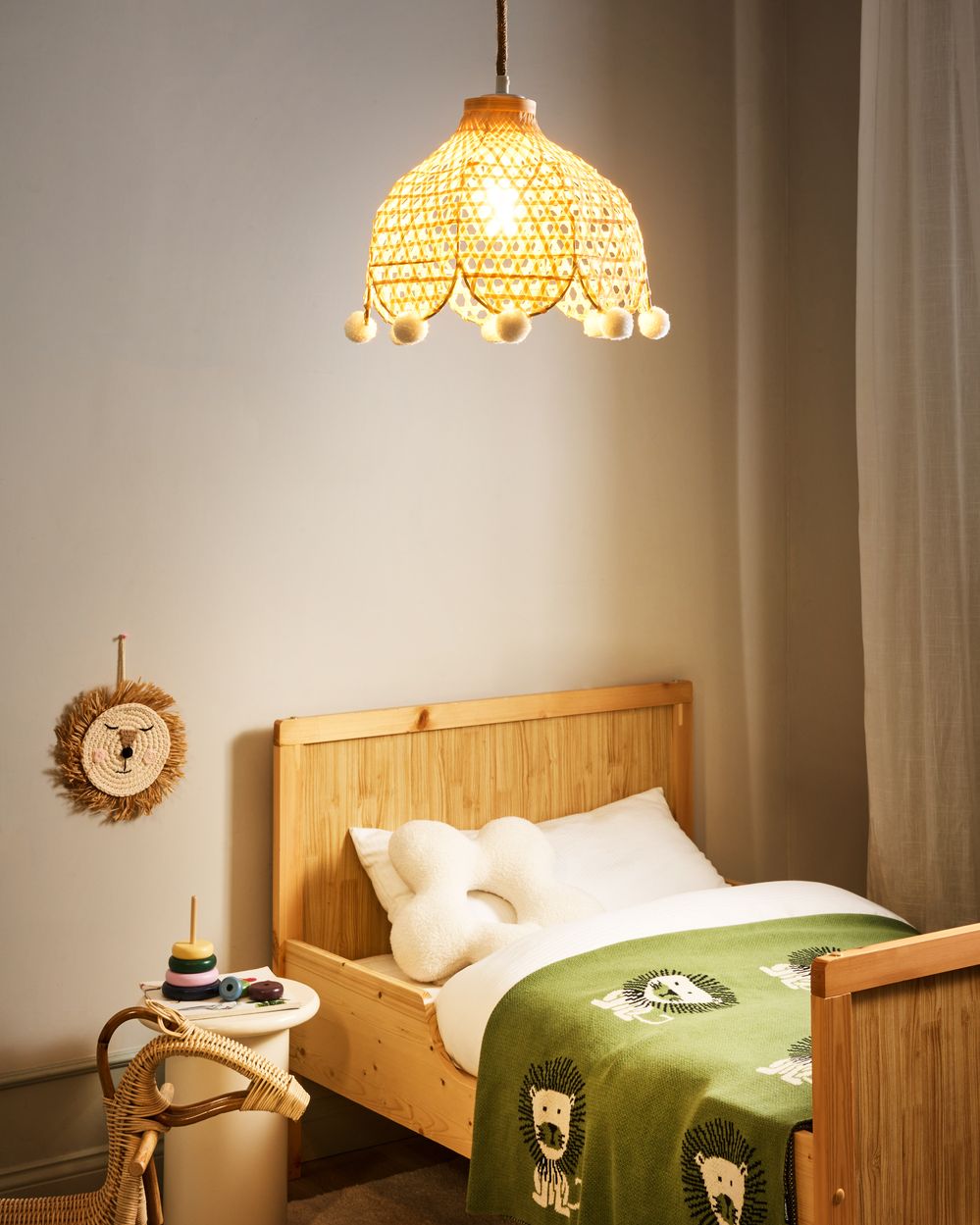 Lampada a sospensione in rattan con base in vimini e paralume a tamburo in stile boho Luce d'atmosfera naturale