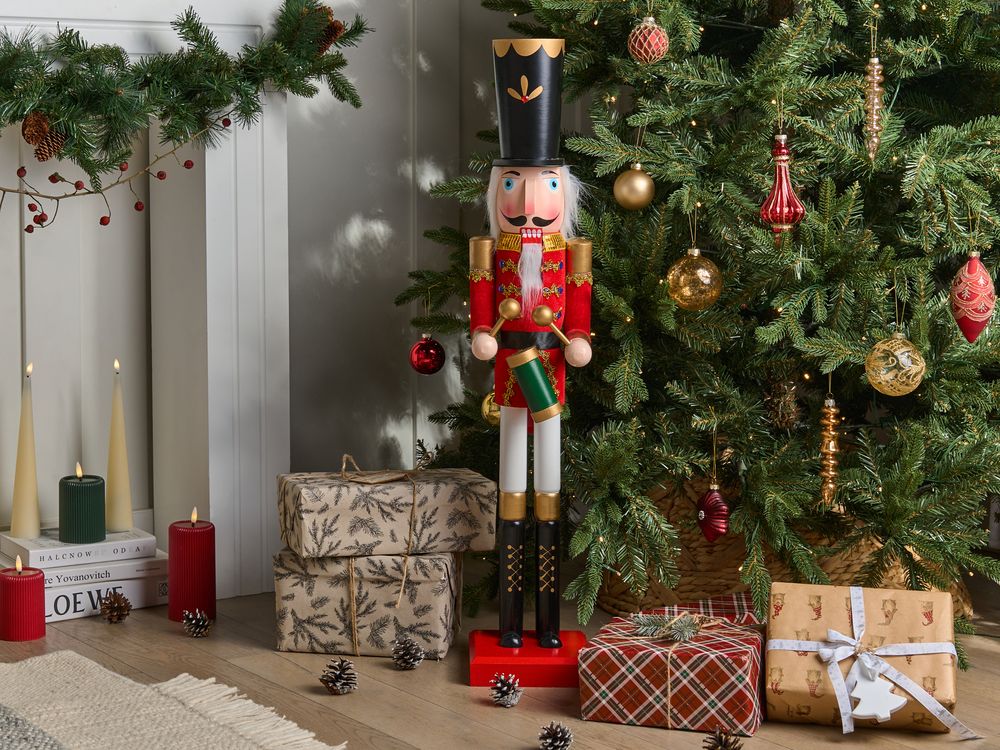 Statuetta schiaccianoci in legno di pino rosso Decorazione natalizia fatta a mano soggiorno salotto elegante e glamour