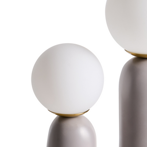 Lampada da tavolo Base in resina grigio Paralumi in vetro rotondi Doppio paralume Base a U