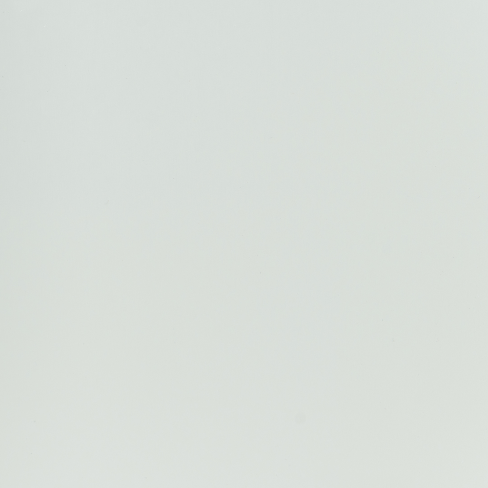 Libreria a 3 ripiani con struttura in MDF verde chiaro e gambe in legno di pino. Scaffale per camera bambini.