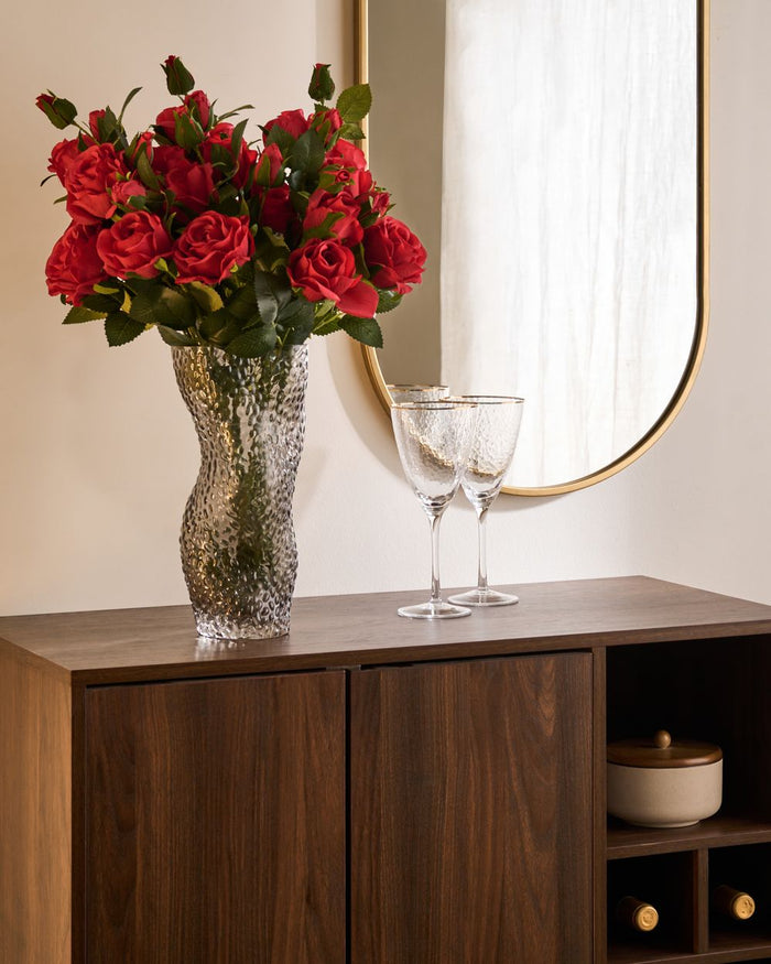 Bouquet di fiori artificiali Rose rosse Composizione decorativa artificiale 65 cm Decorazione da tavolo fatta a mano Soggiorno Sala da pranzo