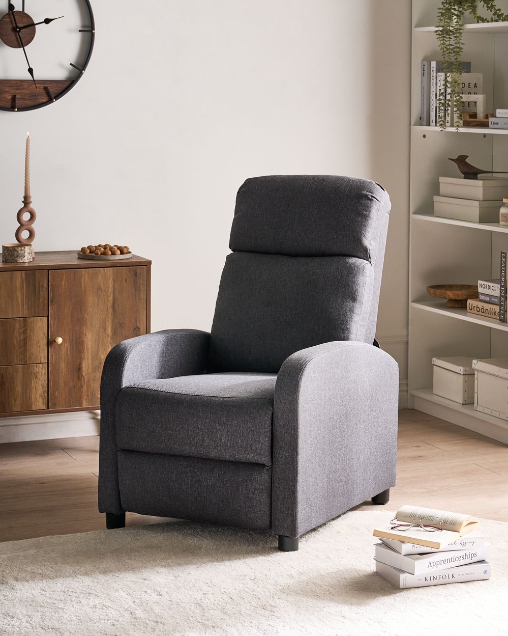 Poltrona reclinabile Grigio scuro Schienale e poggiapiedi regolabili Struttura in legno Schienale alto Design tradizionale Soggiorno