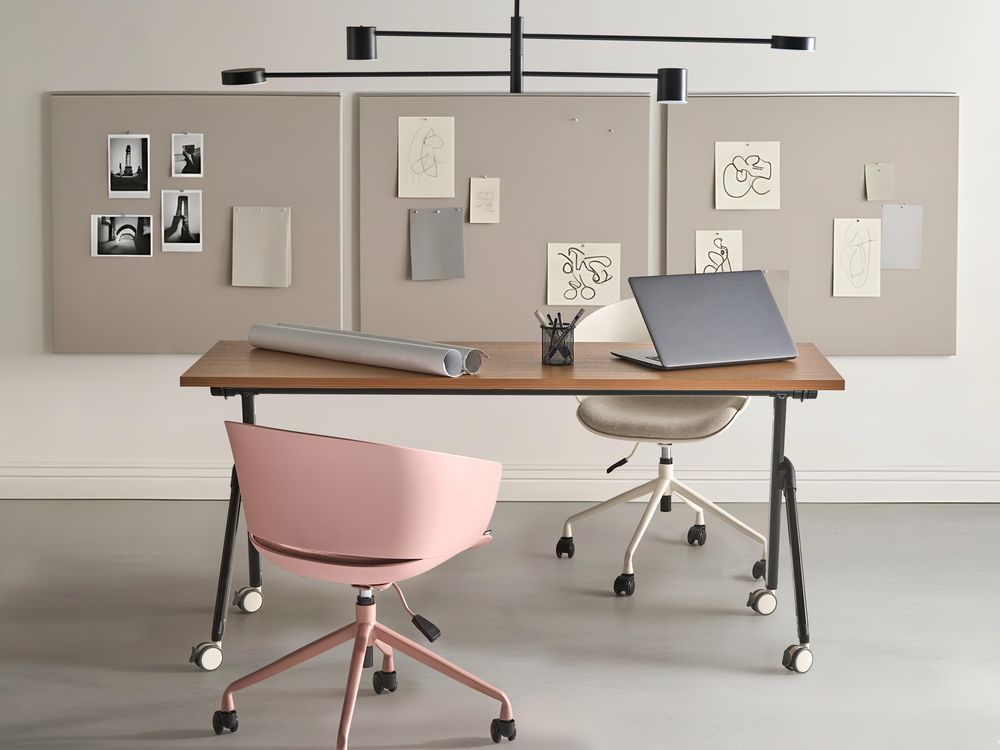 Scrivania da ufficio pieghevole con struttura in metallo marrone e nero piano in MFC 160 x 60 cm tavolo pieghevole portatile con rotelle design moderno