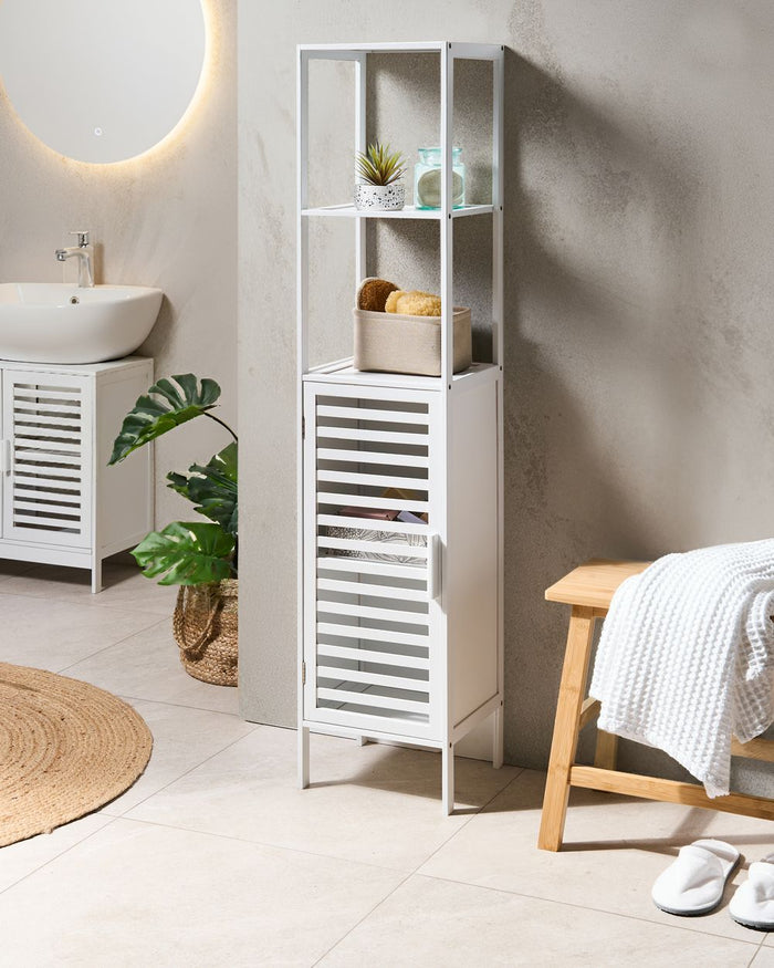 Armadietto da bagno minimalista in bambù con ripiani e porta in bianco stile Minimalista