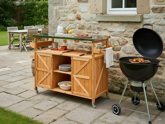 Cucina da esterno a isola in legno di abete marrone 2 ante, ripiani aperti, piano in acciaio 128 x 47 x 85 cm Cucina da giardino con ruote