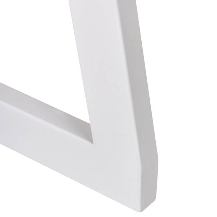 Libreria bianca con ripiani in metallo, struttura indipendente, design moderno