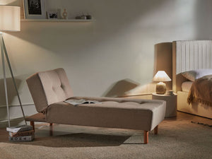 Chaise longue Beige Rivestimento in Tessuto Gambe in Legno Chiaro Stile Scandinavo