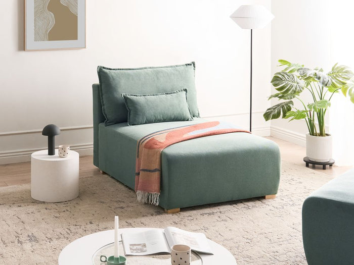 Chaise longue verde chiaro in tessuto con cuscino, stile minimalista