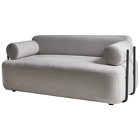 Divano a 2 posti tessuto grigio chiaro elementi morbidi neri stile moderno soggiorno